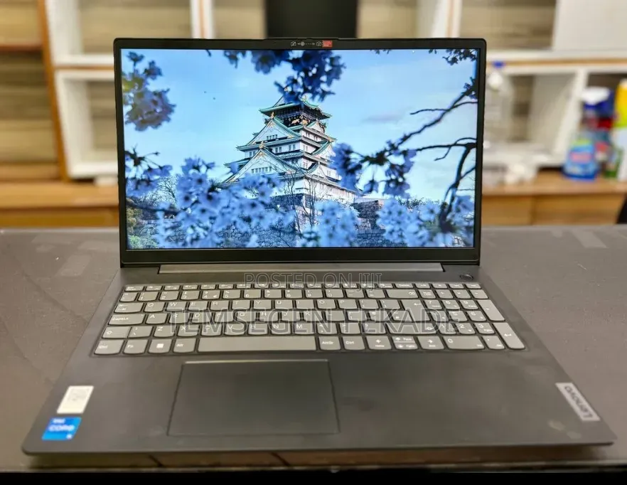 New Laptop Lenovo Ideapad 3 12GB Intel Core i5 SSD 512GB