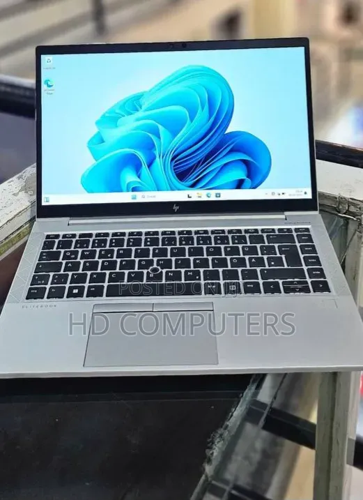 New Laptop HP EliteBook 840 G8 16GB Intel Core i5 SSD 512GB
