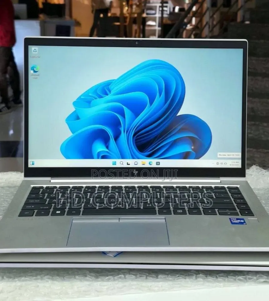 New Laptop HP EliteBook 840 G8 16GB Intel Core i7 SSD 512GB