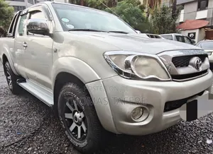 Toyota Hilux 2008 Beige