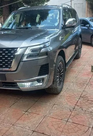 Nissan Patrol 2023 Silver