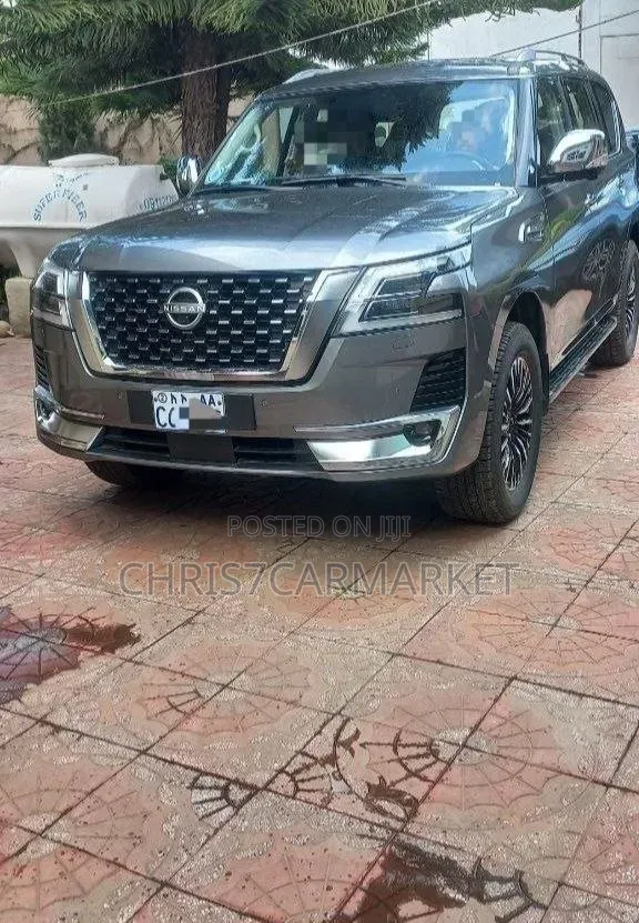 Nissan Patrol 2023 Silver