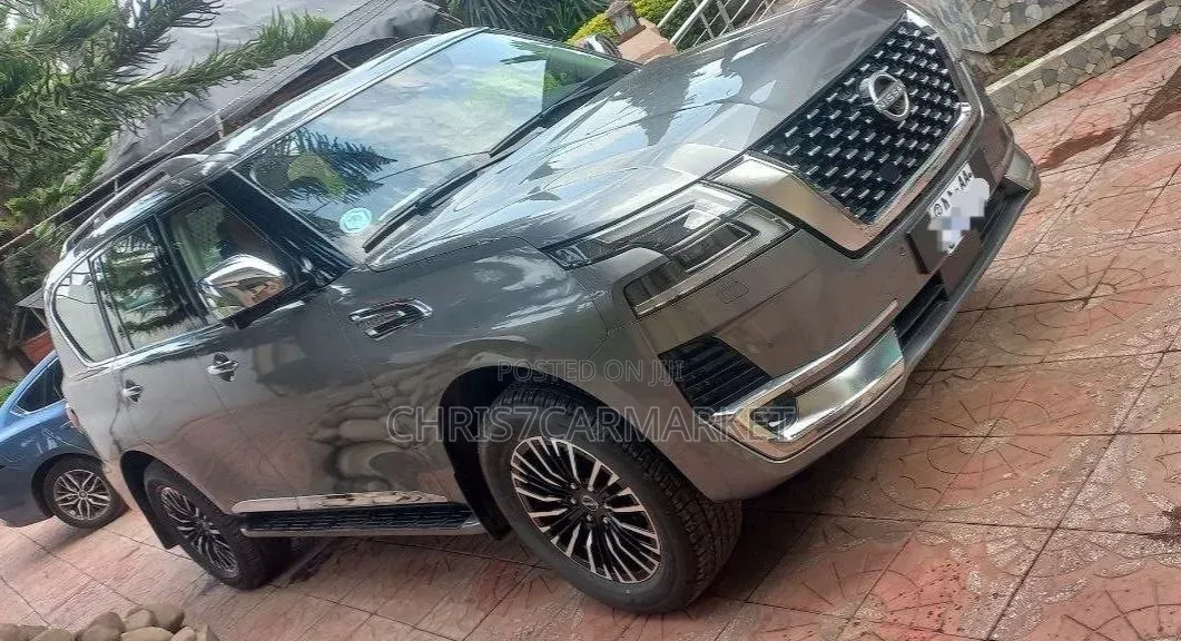Nissan Patrol 2023 Silver