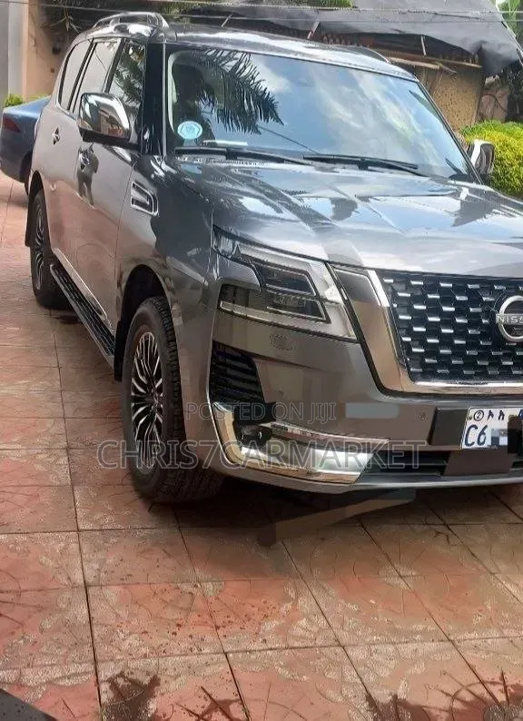 Nissan Patrol 2023 Silver