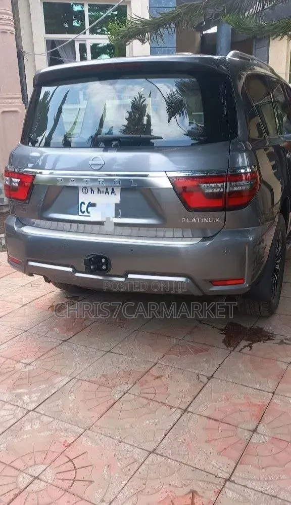 Nissan Patrol 2023 Silver