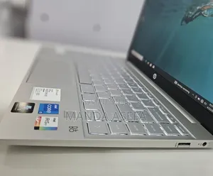 New Laptop HP Pavilion 13 8GB Intel Core i5 SSD 512GB
