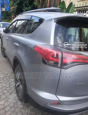 Toyota RAV4 2016 Silver