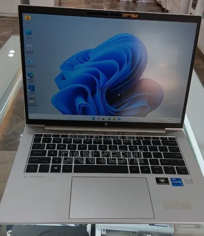 New Laptop HP EliteBook 840 G9 16GB Intel Core i5 SSD 512GB