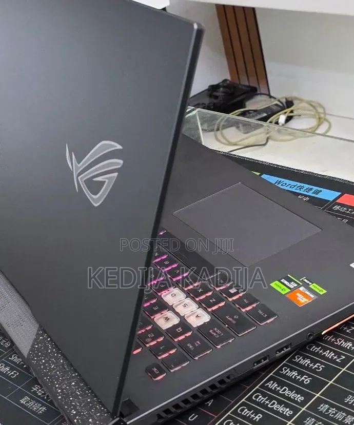 New Laptop Asus ROG Strix G17 16GB AMD Ryzen 7 SSD 1T