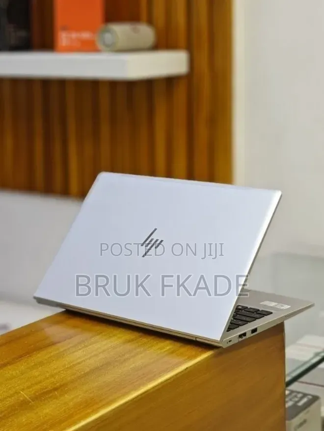 New Laptop HP EliteBook 840 G10 16GB Intel Core i7 SSD 1T