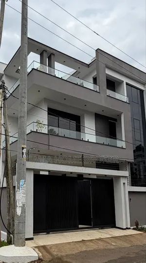 Furnished 5bdrm Townhouse/Terrace in ኮምፓወንድ ውስጥ, Yeka for sale