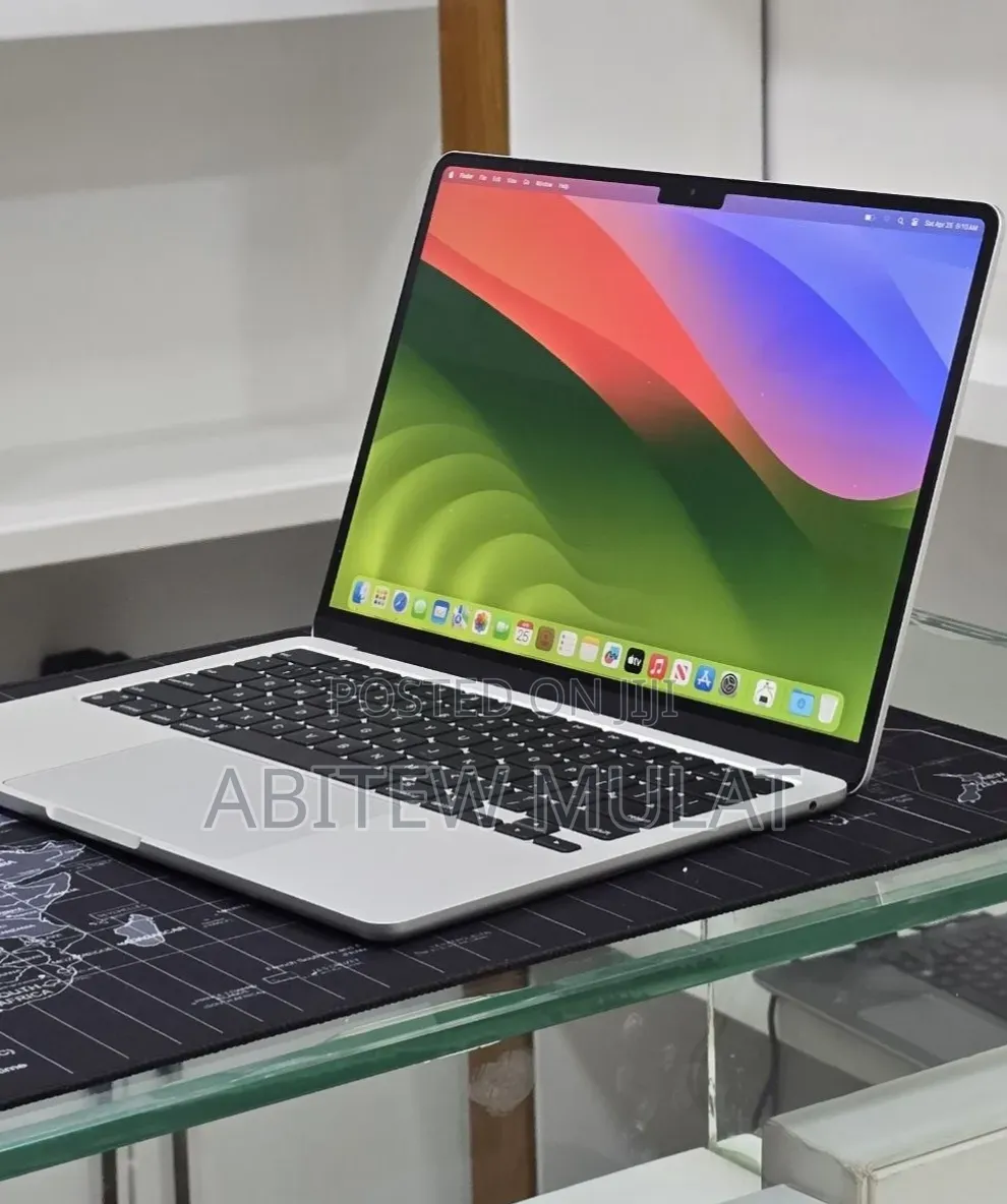 New Laptop Apple MacBook Air 2023 M2 16GB Apple M2 SSD 512GB