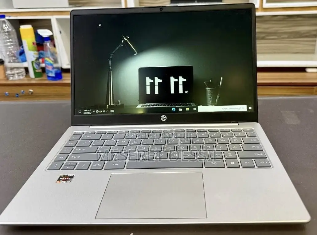 New Laptop HP 8GB SSD 512GB