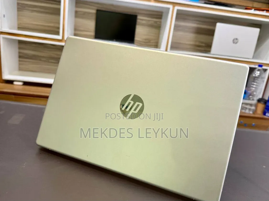 New Laptop HP Stream Notebook 8GB AMD Ryzen 5 SSD 512GB