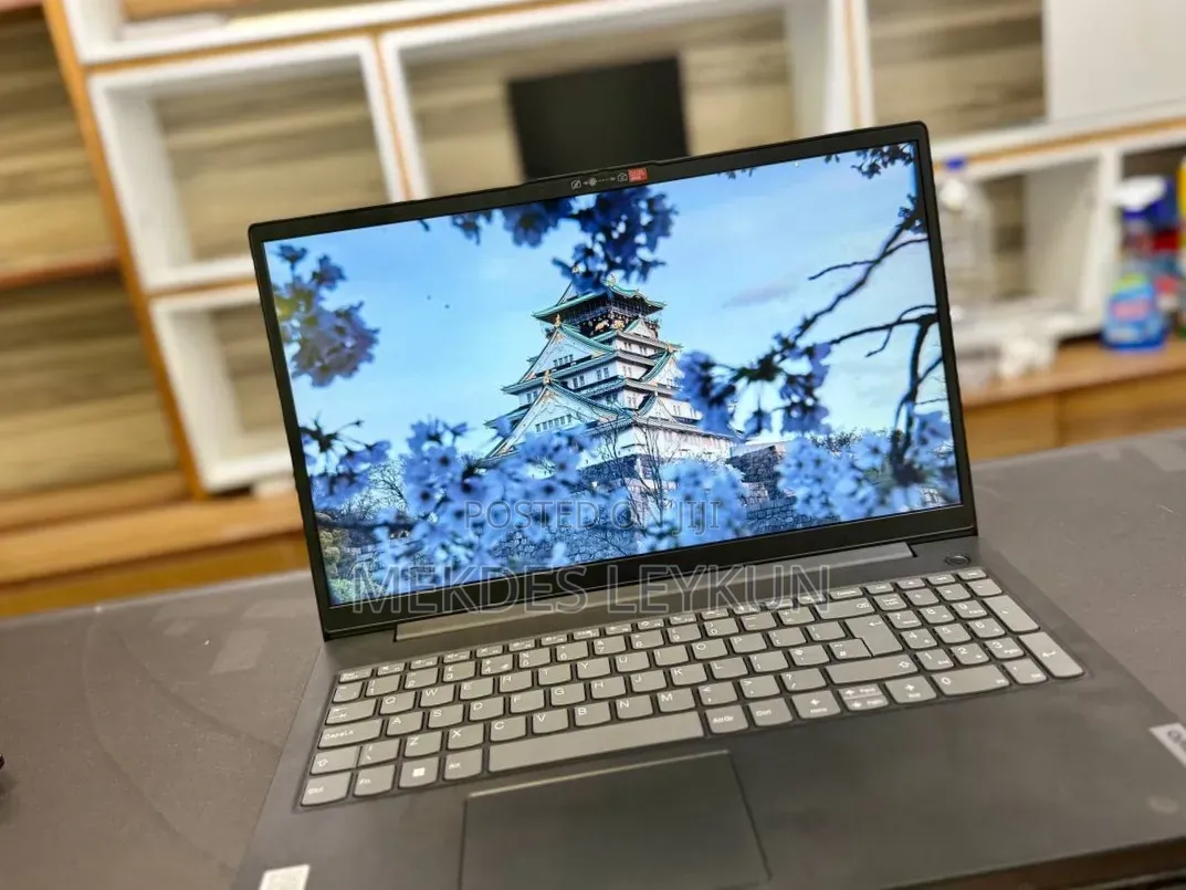 New Laptop HP Stream Notebook 12GB Intel Core i5 SSD 512GB