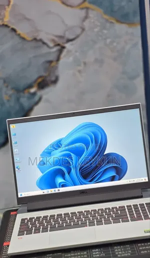 New Laptop Dell G15 5511 8GB AMD Ryzen 7 SSD 512GB