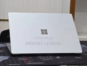 New Laptop Microsoft Surface 16GB Intel Core i7 SSD 512GB