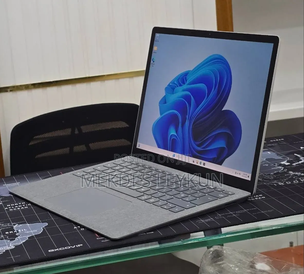 New Laptop Microsoft Surface 16GB Intel Core i7 SSD 512GB