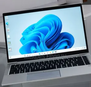 New Laptop HP EliteBook 845 G8 16GB AMD Ryzen 5 SSD 512GB