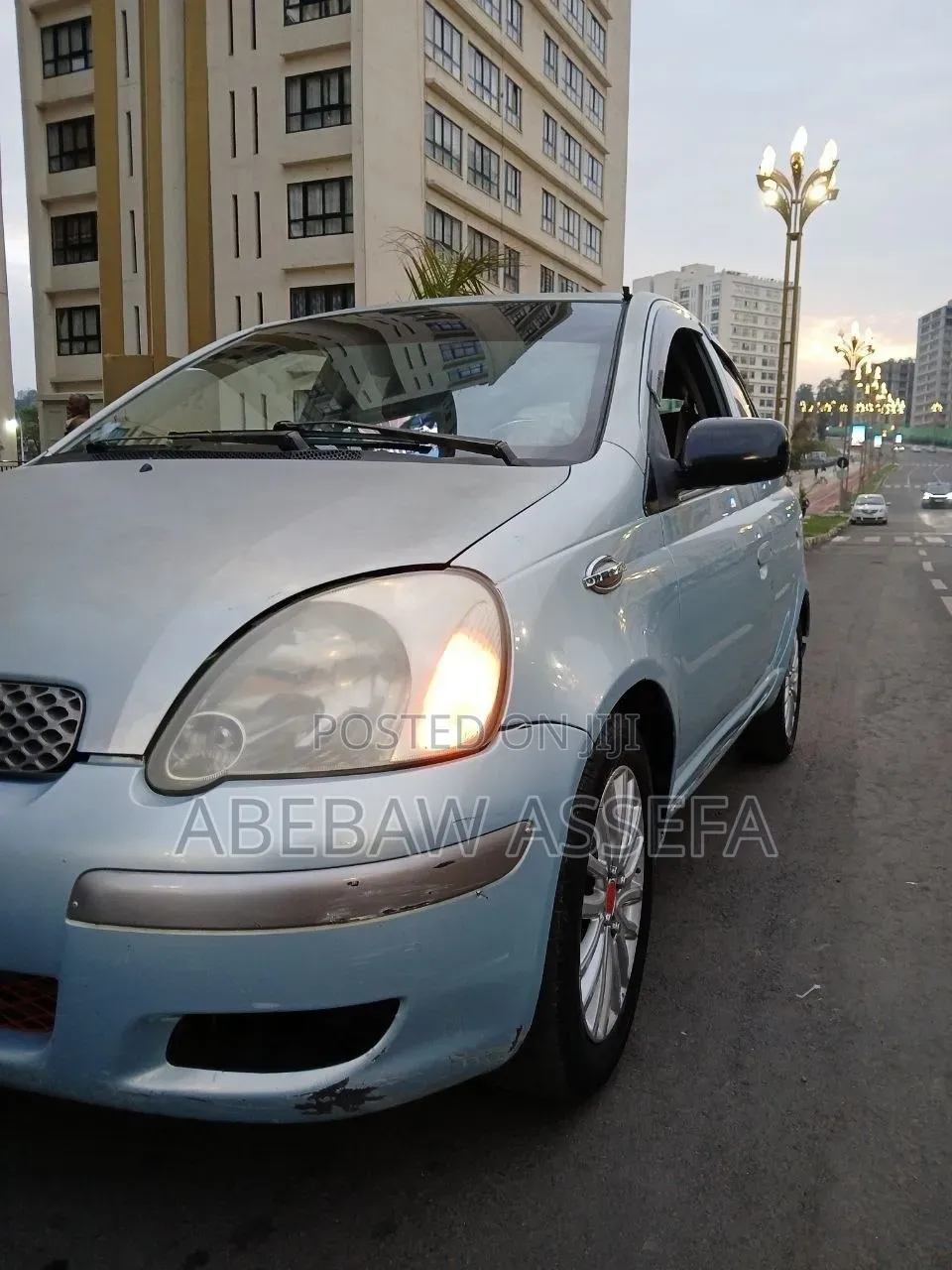 Toyota Vitz 2004 Blue