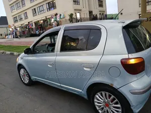 Toyota Vitz 2004 Blue
