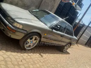 Toyota Corolla Sedan 1990 Gray