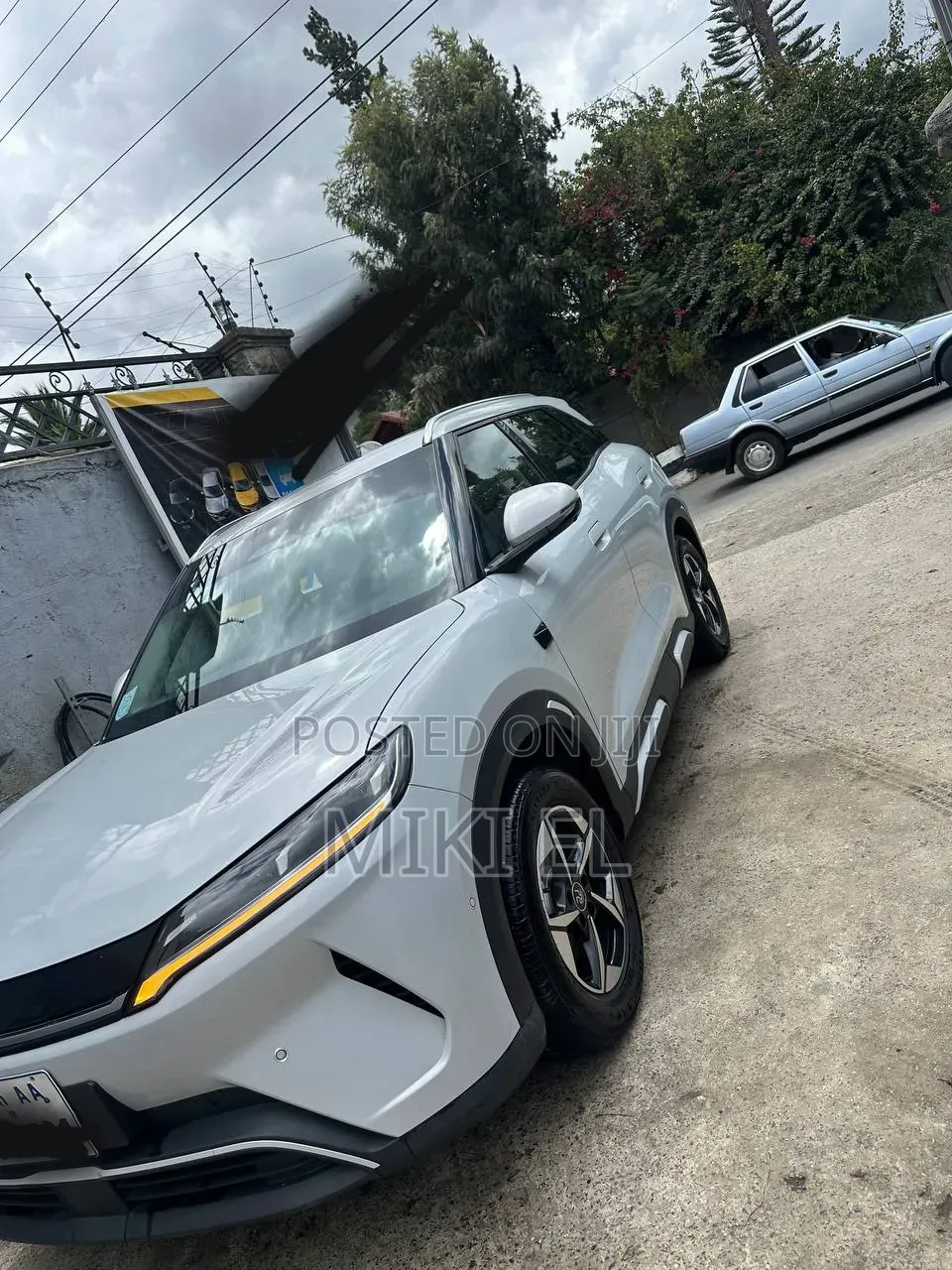 BYD Yuan Up 2025 Off white