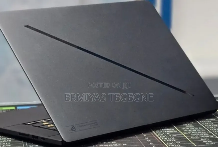 New Laptop Asus ROG Strix G15 16GB Intel Core Ultra 9 SSD 512GB