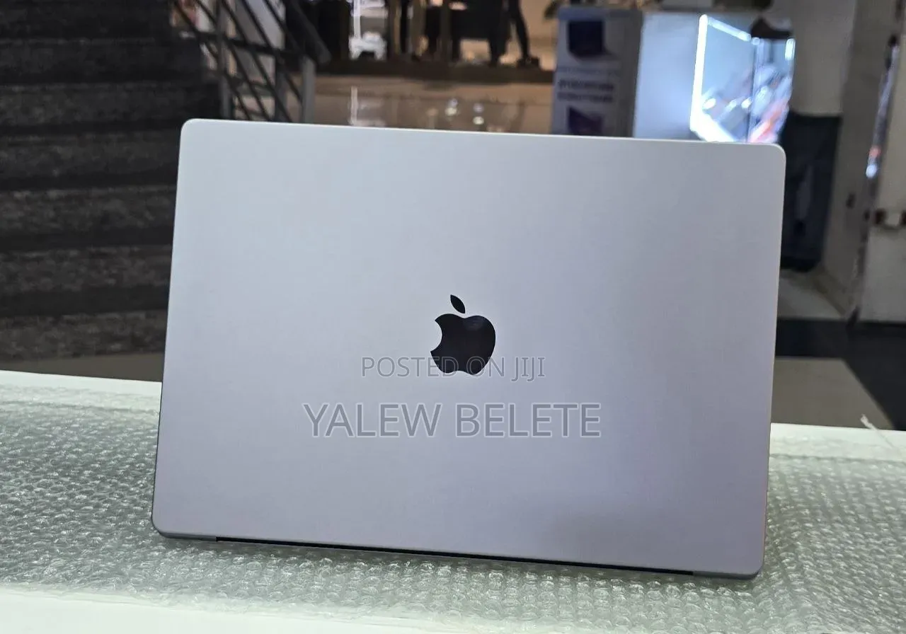 New Laptop Apple MacBook Pro 32GB Apple M1 Max SSD 1T