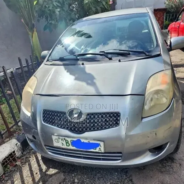Toyota Yaris 2007 Gray