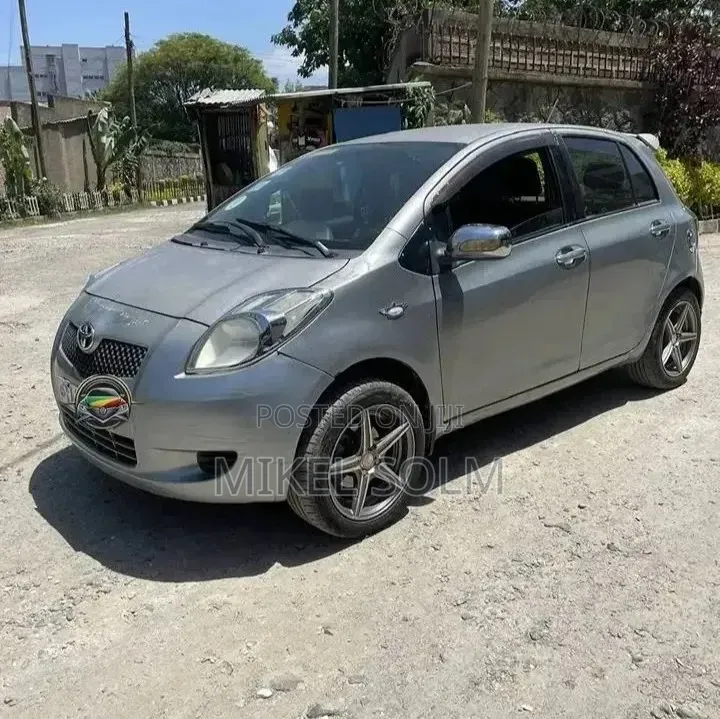 Toyota Yaris 2007 Gray