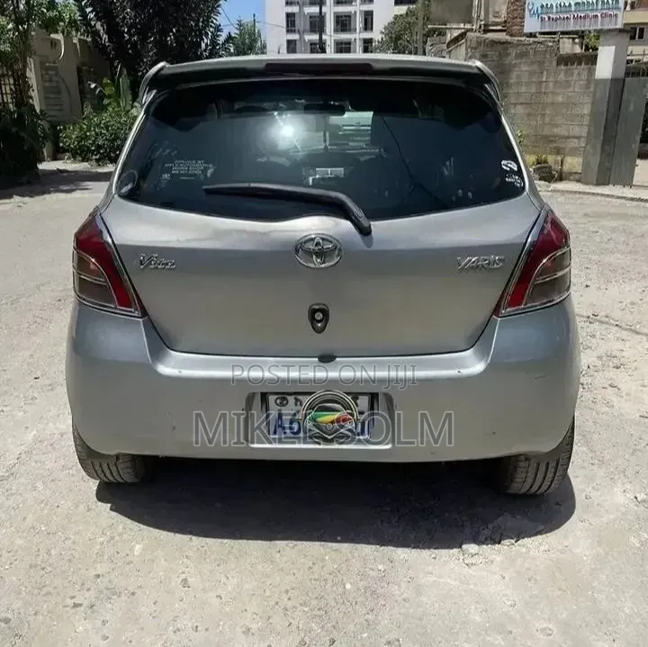 Toyota Yaris 2007 Gray
