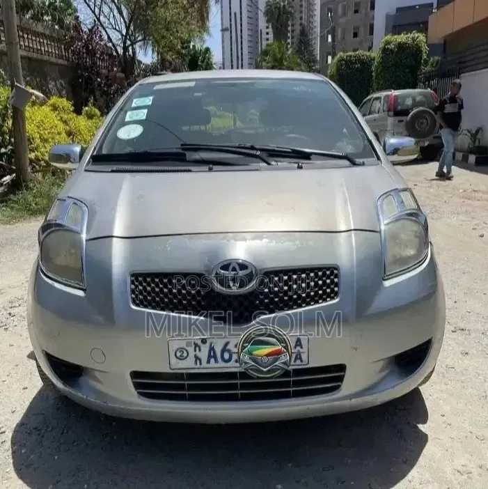 Toyota Yaris 2007 Gray