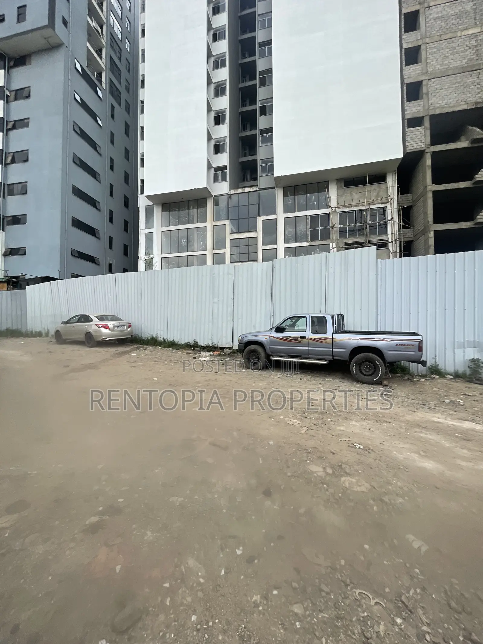 Urgent !! 300sqm Land for Sale! የሚሸጥ 300ካሬ ቦታ!