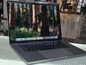 New Laptop Apple MacBook 64GB SSD 1T