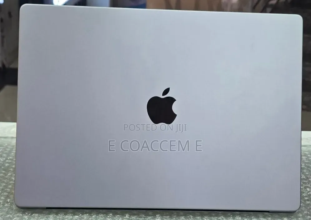 New Laptop Apple MacBook 64GB SSD 1T