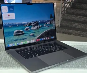 New Laptop Apple MacBook 32GB SSD 1T