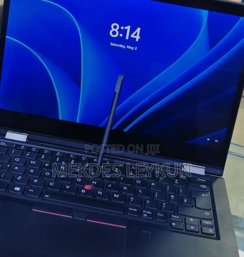 New Laptop Lenovo Yoga 330 16GB Intel Core i5 SSD 512GB