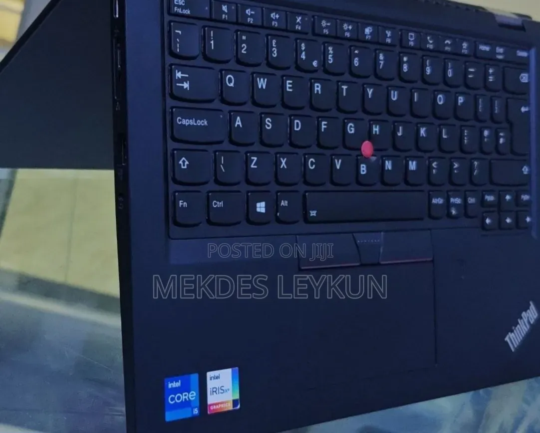 New Laptop Lenovo Yoga 330 16GB Intel Core i5 SSD 512GB
