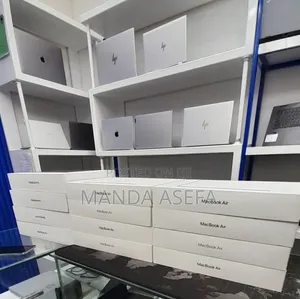 New Laptop Apple MacBook Pro 2025 M5 24GB Apple M5 SSD 1T