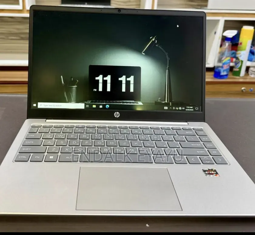 New Laptop HP 8GB AMD Ryzen 5 SSD 512GB