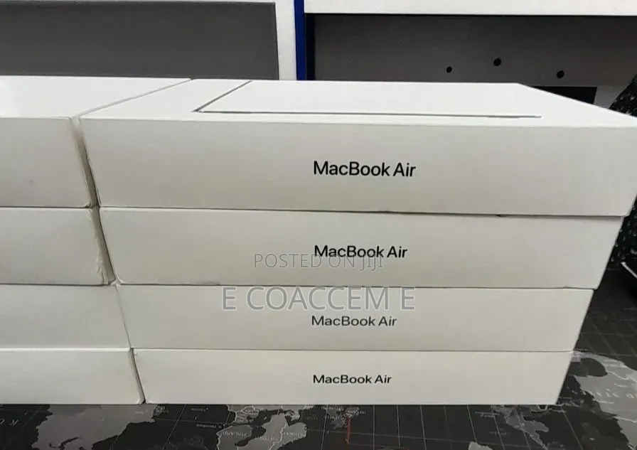 New Laptop Apple MacBook 16GB Apple M5 SSD 512GB