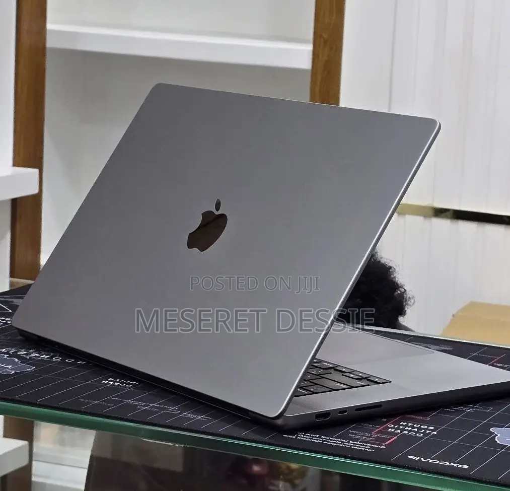 New Laptop Apple MacBook Air 2020 M1 32GB Apple M1 SSD 512GB