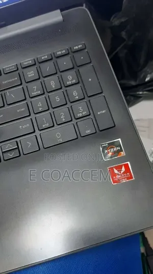 New Laptop HP 8GB AMD Ryzen 3 HDD 1T