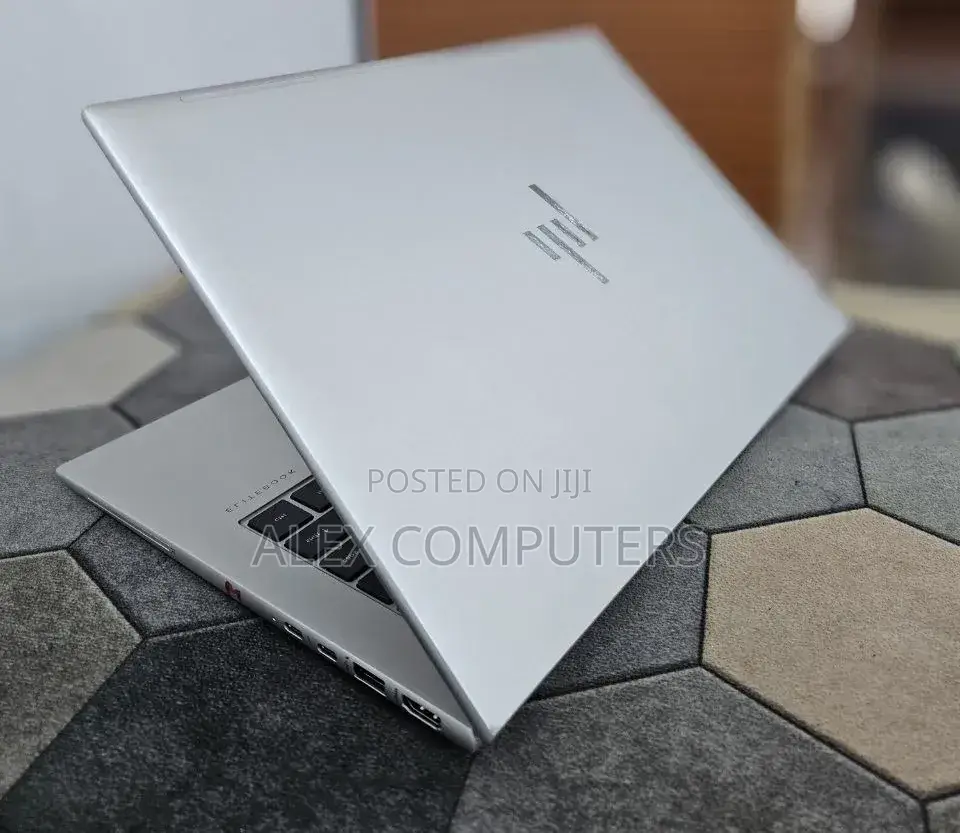 New Laptop HP EliteBook 845 G10 16GB AMD Ryzen 5 SSD 512GB