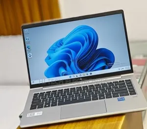 New Laptop HP EliteBook 840 G11 16GB Intel Core i7 SSD 1T