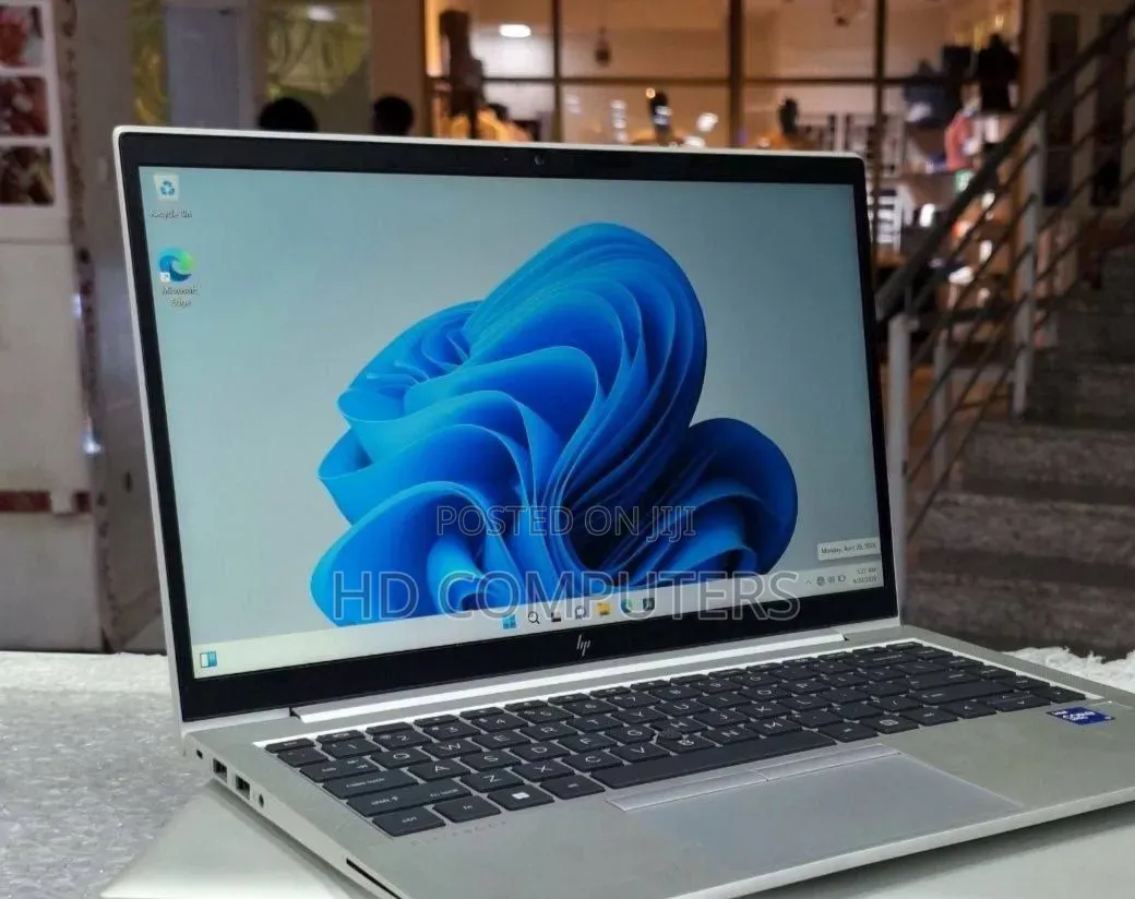 New Laptop HP EliteBook 840 G8 16GB Intel Core i5 SSD 512GB