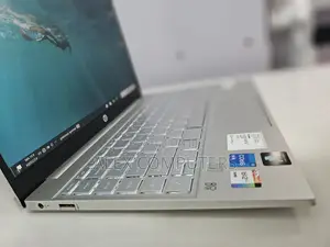New Laptop HP Pavilion 15 8GB Intel Core i5 SSD 512GB