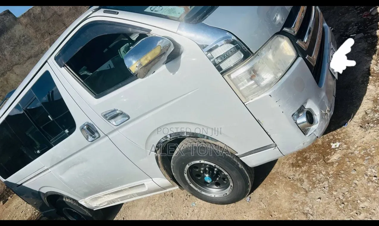 Toyota HiAce 2008 Silver