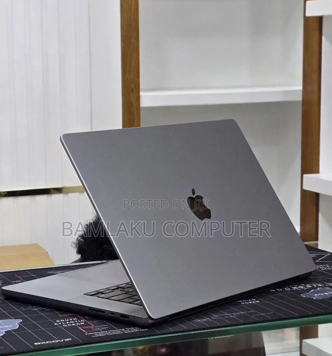 New Laptop Apple MacBook Pro 2021 M1 32GB Apple M1 Pro SSD 512GB